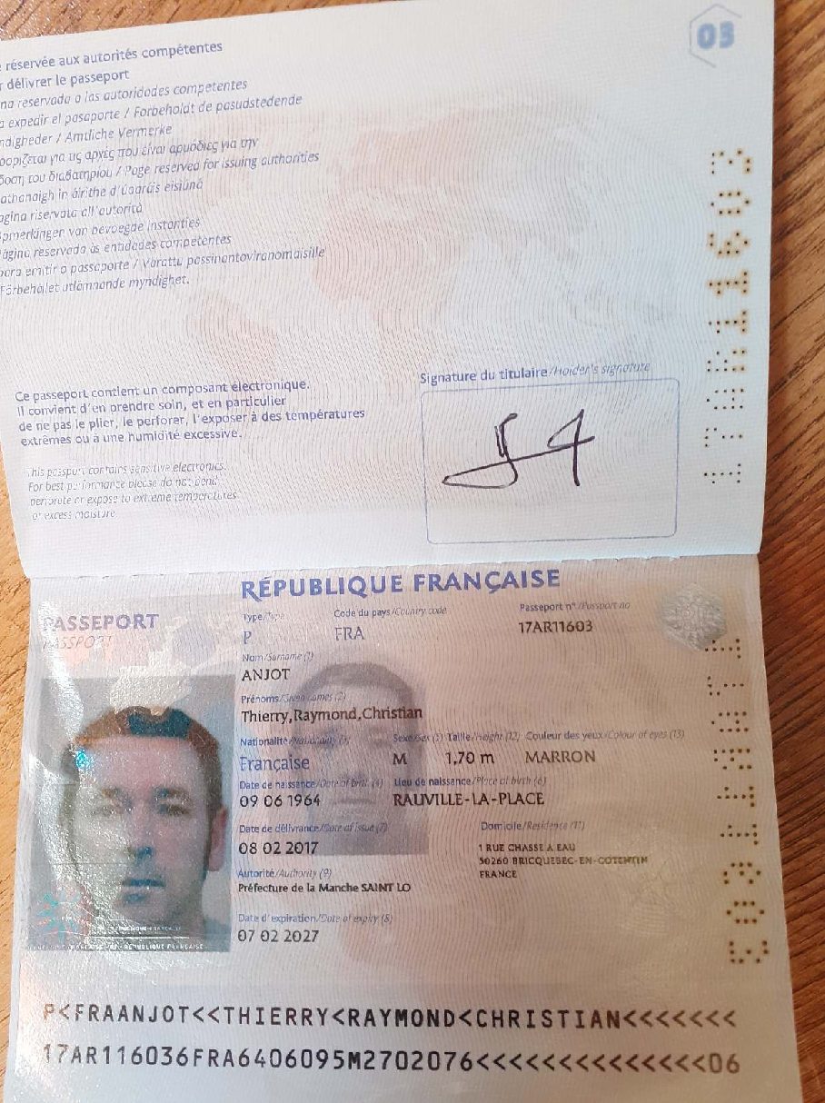 Aperçu de PASSEPORT THIERRY.pdf