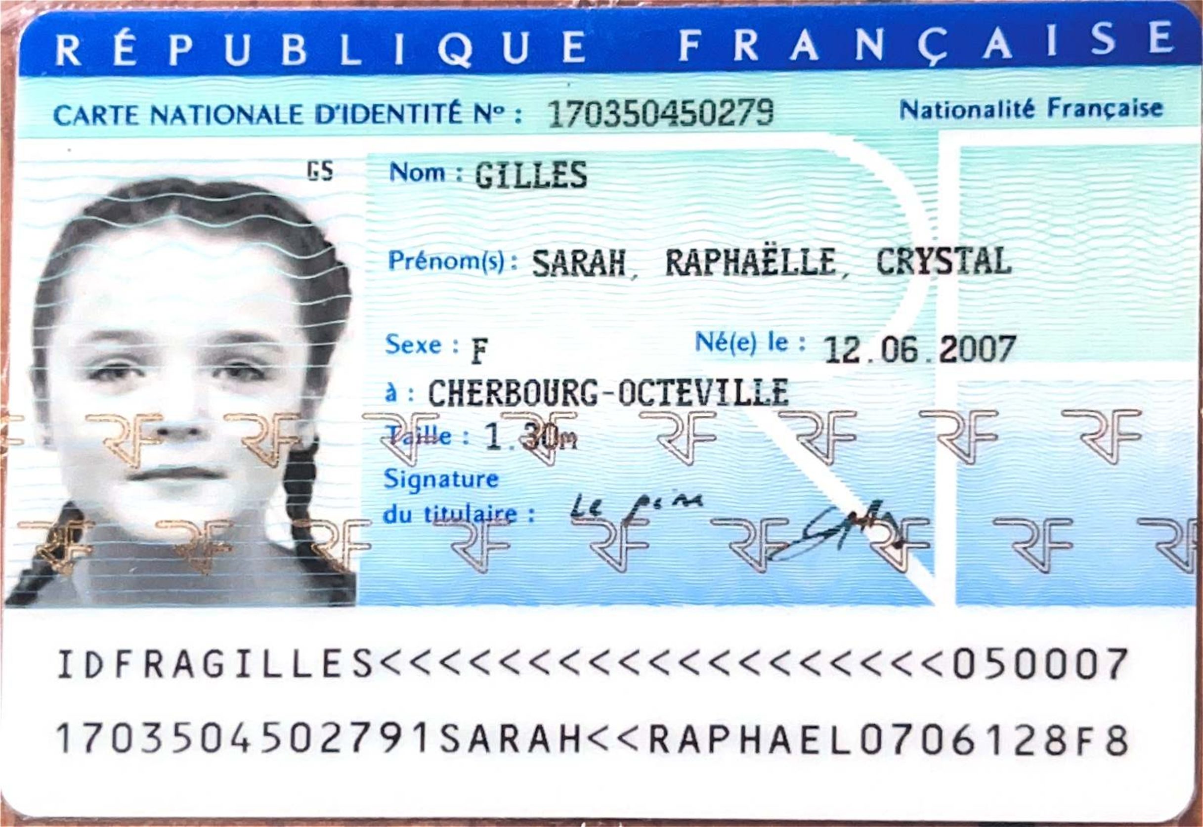 Aperçu de Carte id Sarah GILLES.pdf