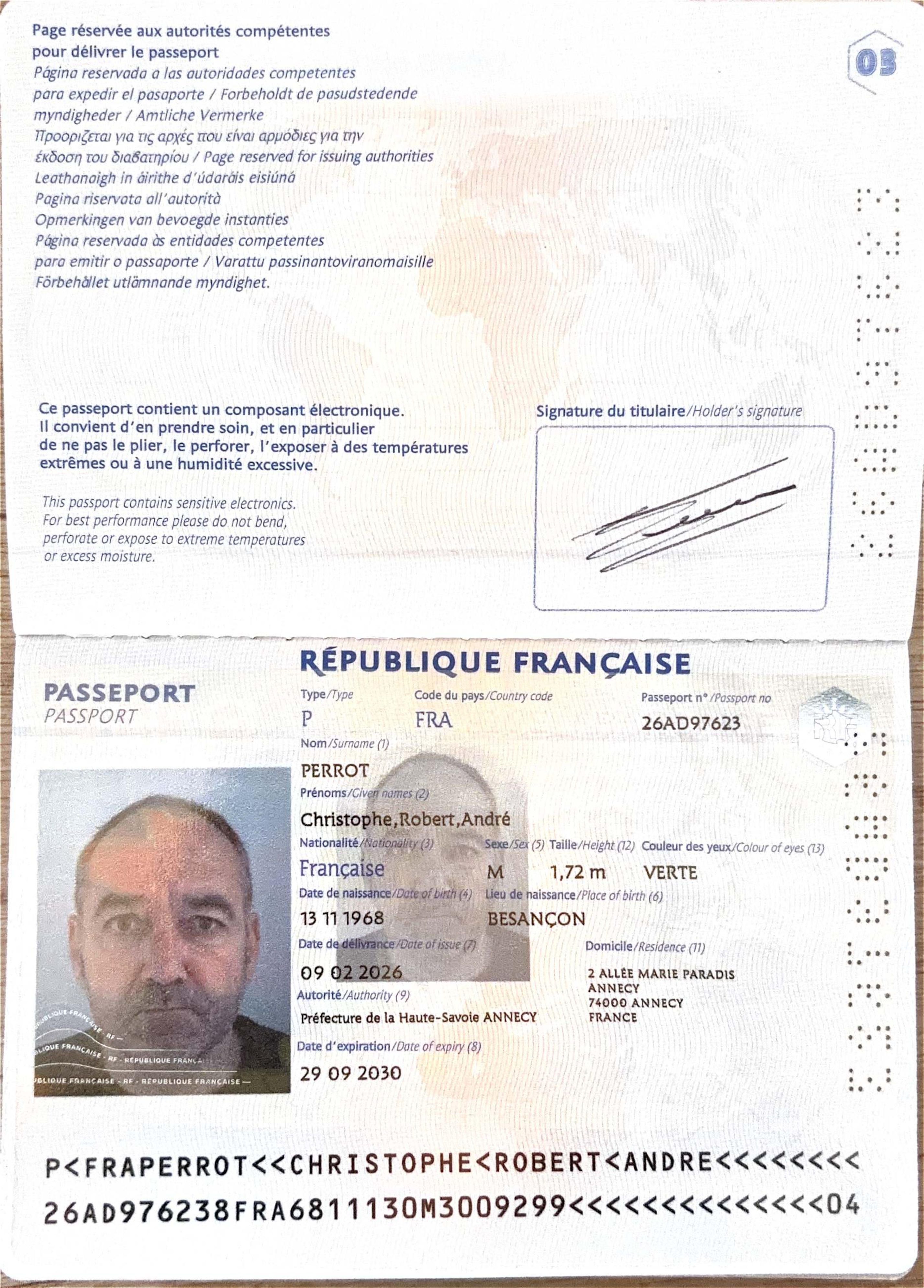 Aperçu de Passport Christophe Perrot 26AD97623.pdf