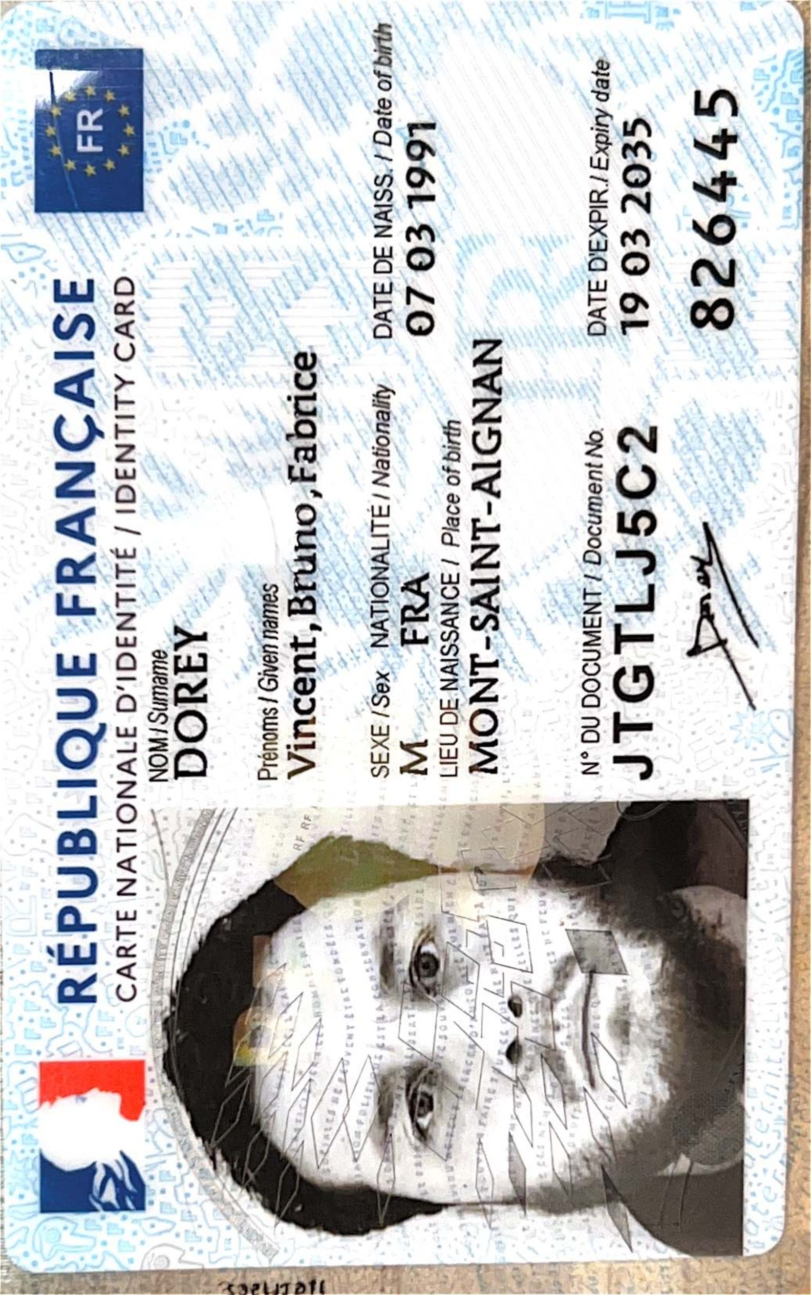 Aperçu de Carte identité VD.pdf